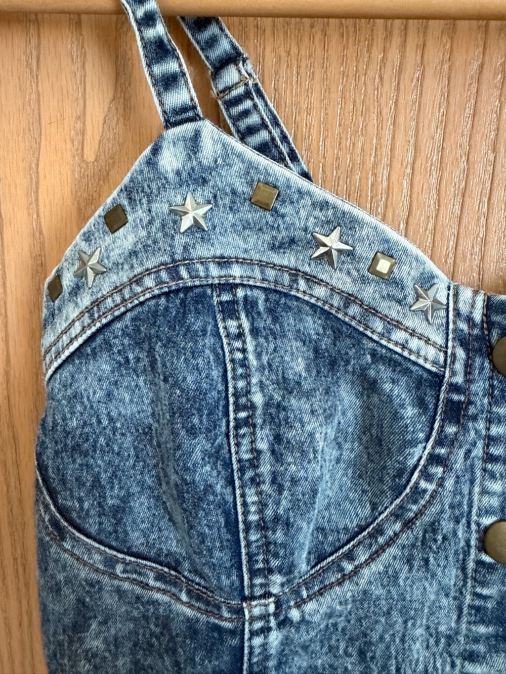 DREAM OUT LOUD Y2K Vintage Acid Wash Denim Bustier Star Stud Crop Top Size M - Picture 3 of 9